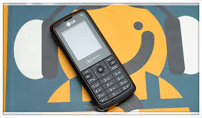 史上最「俗」3G 機！ LG KU250 大驚喜演出-ePrice 行動版